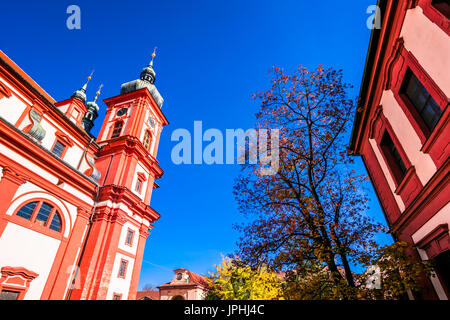 Europa, Tschechische Republik, Tschechien, Brandýs nad Labem Stará Boleslav, Kostel Nanebevzetí Panny Marie, Kirche der Himmelfahrt der Jungfrau Maria, Herbst, Herbst Stockfoto