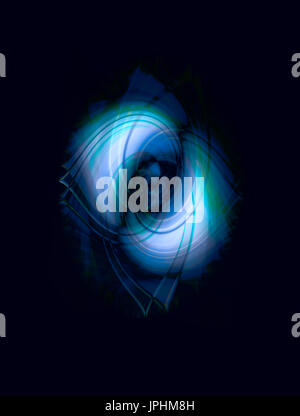 Digital erzeugte Bild von Blaulicht und Streifen auf schwarzem Hintergrund Stockfoto