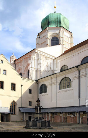 Kreuzgang der Kathedrale Passau, Niederbayern, Deutschland, Europa Stockfoto