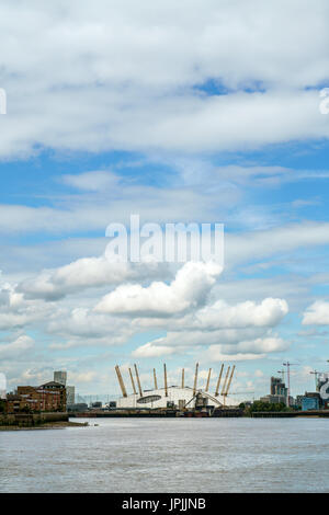 LONDON - 30 Juli: Blick auf das O2-Gebäude in London am 30. Juli 2017 Stockfoto