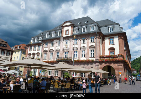 Heidelberger Schloss ist auch bekannt als Schloss Heidelberg eine Ruine romantische Burg auf einem Hügel von Hals Brücke Renaissance Garten umgeben. Stockfoto