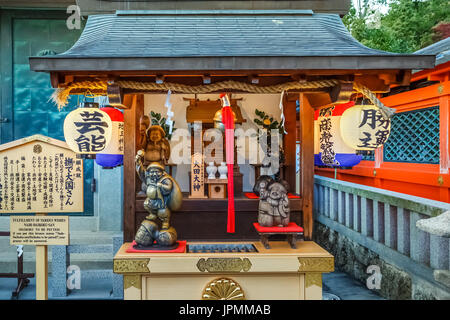 Jishu-Jinja Schrein neben dem Kiyomizu-Dera-Tempel in Kyoto, Japan Stockfoto