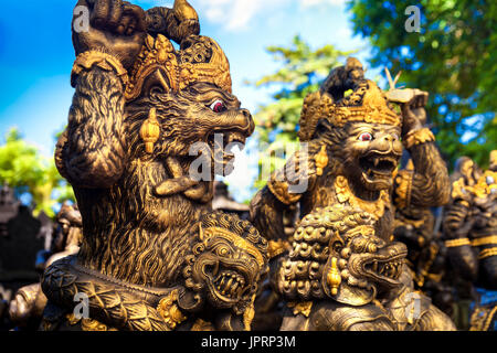 Gardian-Statue am Eingang Bali Tempel / Bali Hindu-Tempel / Bali, Indonesien Stockfoto