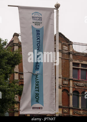 LONDON, Großbritannien - 29. JULI 2017: Schild für Brixton Village und Market Row Stockfoto