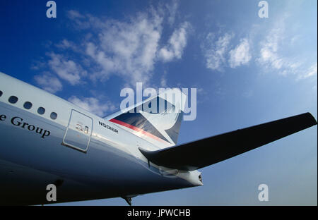 Schwanzflosse, APU Tailcone und Horizontal-Stabilisator eine Cathay Pacific Airways Boeing 777-300 Stockfoto