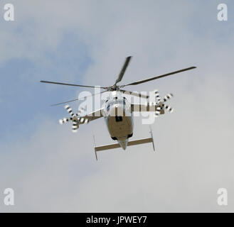 Prototyp Eurocopter EC 155 X3 Dauphin fliegen in einem fliegen-Anzeige Validierung Flug auf der Paris Airshow Salon du Bourget 2011 Stockfoto