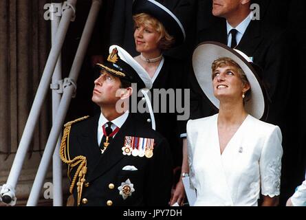 31. August 2017 feiert 20 Jahre seit Prinzessin Dianas Tod. Diana Princess of Wales starb an schweren Verletzungen in den frühen Morgenstunden des 31. August 1997 nach einem Autounfall in Paris. Im Bild: 21. Juni 1991 - Prinzessin Diana mit Prinz Charles bei der Welcome Home Golf-Krieg-Parade In Stadt von London. Bildnachweis: Globus Photos/ZUMAPRESS.com/Alamy Live-Nachrichten Stockfoto
