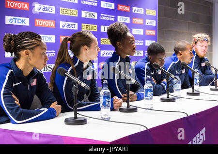 London, UK. 3. August 2017. London, 3. August 2017. L-R Allyson Felix, Jenny Simpson, Dalilah Muhammad, Christian Coleman, Christian Taylor und Ryan Crouser auf das Team USA Pressekonferenz im Vorfeld der IAAF Weltmeisterschaften London 2017 im London Stadium. Bildnachweis: Paul Davey/Alamy Live-Nachrichten Stockfoto