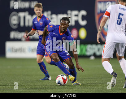 2. August 2017: Miami FC Mittelfeldspieler Michael Lahoud (26) treibt den Ball während einer Lamar Hunt US Open Cup-Viertelfinal-Spiel zwischen FC Cincinnati Vs Miami FC im Riccardo Silva Stadium in Miami, Florida. FC Cincinnati gewann 1: 0. Mario Houben/CSM Stockfoto