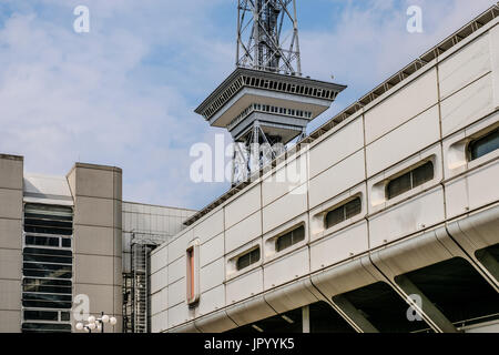 Berlin, Deutschland - 2. August 2017: Der Funkturm (Funkturm) und das Internationale Congress Center (ICC) in Berlin, Deutschland Stockfoto