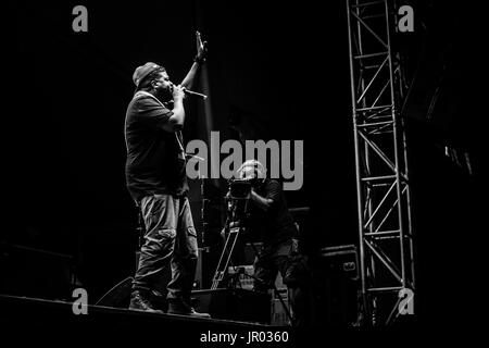 De La Soul ausführen auf einem Musikfestival in British Columbia Kanada in schwarz und weiß. Stockfoto