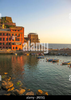 Cinqueterre bei Sonnenuntergang Stockfoto