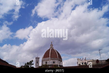 Glockenturm von Giotto und Kuppel des Doms Santa Maria del Fiore, Florenz, Italien Stockfoto