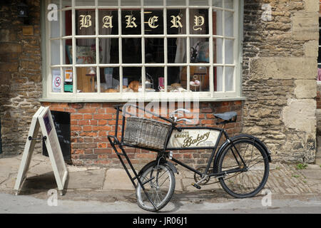 Bilder von Lacock, einem malerischen Dorf in Wiltshire, England Stockfoto