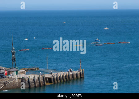 Abfahrt vom Hafen Ilfracombe Regatta 2017-Boote Stockfoto