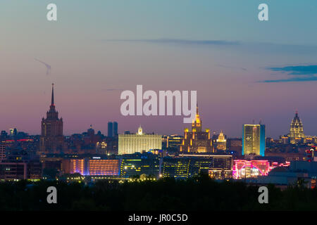 Moskau, Russland - 22. Mai 2017: Abend Ansicht der Innenstadt von Moskau aus Sperlingsbergen Stockfoto