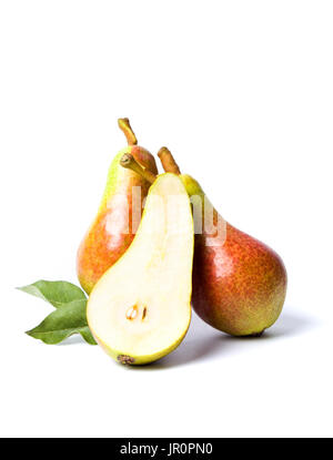 Frische Birnen Obst auf weißem Hintergrund Stockfoto