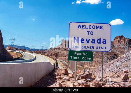 Herzlich Willkommen Sie in Nevada Zeichen als nächstes Interstate 93 an der Grenze zu Nevada-Arizona Stockfoto