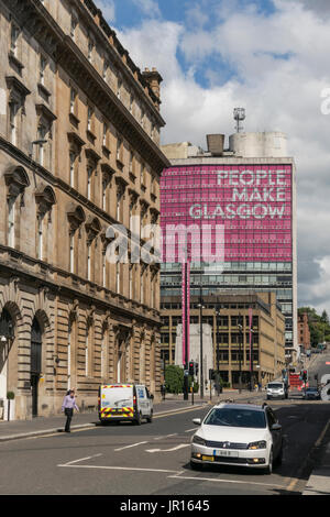 Große Menschen Zeichen unter Glasgow Glasgow Architektur, Glasgow, Schottland, Großbritannien Stockfoto