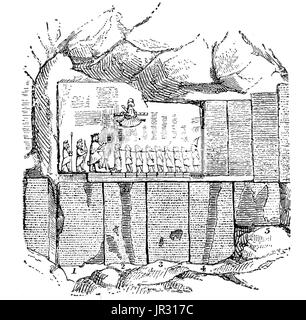 Die Behistun-Inschrift ist eine mehrsprachige Inschrift und großen Felsen Relief auf einer Klippe am Mount Behistun in Kermanshah Provinz des Iran, in der Nähe der Stadt Kermanshah im Westiran. Verfasst von Darius der große irgendwann zwischen 522 v. Chr. und 486 v. Chr. die Inschrift beginnt mit eine kurze Autobiographie des Darius, einschließlich seiner Herkunft und Abstammung. Später in der Inschrift bietet Darius eine lange Folge von Ereignissen, die nach dem Tod des Kyros und Kambyses II, in dem er neunzehn in einem Zeitraum von einem Jahr, legte mehrere Rebellionen im persischen Reich gekämpft. D Stockfoto