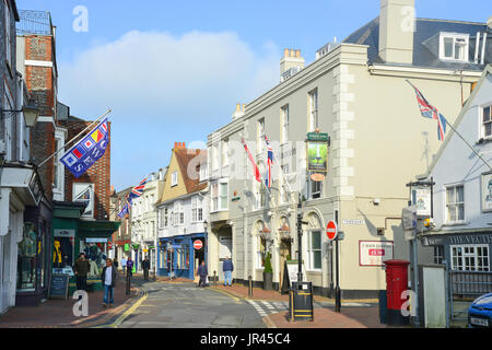 Der Brunnen Kneipe, High Street, Cowes, Isle Of Wight, England, Vereinigtes Königreich Stockfoto