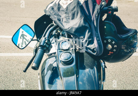 Trient, 22. Juli 2017: Show klassische amerikanische Motorräder. Motorrad Teile Details. Vintage Filterwirkung Stockfoto