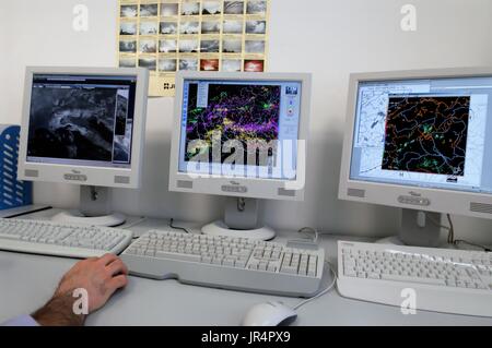 Mailand (Lombardei, Italien), ARPA, regionale Agentur für Umweltschutz, operativen meteorologischen Zimmer Stockfoto