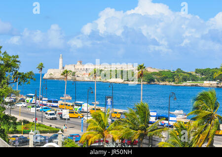 Malecon Avenue wie gesehen von der Burg in Havanna, Kuba Stockfoto