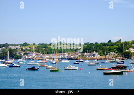 Segelboote und Yachten in Falmouth Harbour, Falmouth, Cornwall, Großbritannien Stockfoto