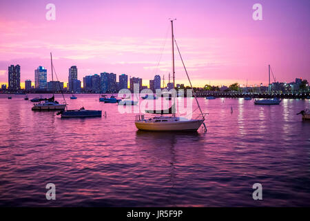 Boote auf dem Hudson River in New York City Stockfoto