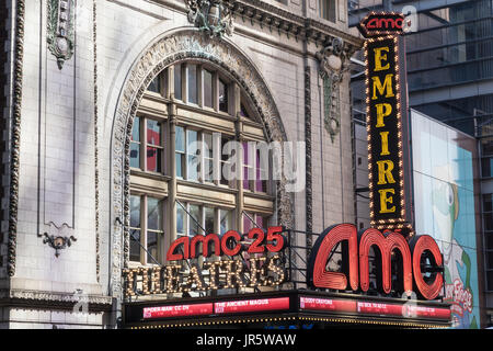 AMC Empire 25 Kino im Times Square, New York City, USA Stockfoto