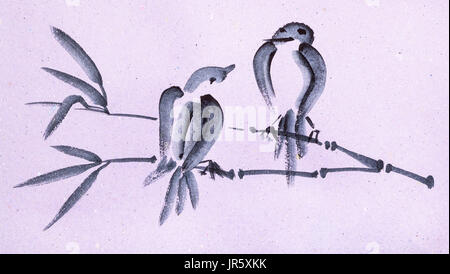 Ausbildung im Suibokuga Stil mit Aquarellfarben - Skizzen der Vögel auf Zweig auf rosa farbigem Papier zeichnen Stockfoto
