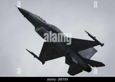 Fairford, Gloucestershire, UK - 10. Juli 2016: Lockheed Martin, General Dynamics F-16 Fighting Falcon anzeigen Stockfoto