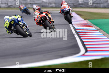 Brno, Tschechische Republik. 4. August 2017. Training der Moto2 vor dem Grand Prix der Tschechischen Republik, Teil der Road Racing World Championship in Brünn, 4. August 2017. Bildnachweis: Lubos Pavlicek/CTK Foto/Alamy Live-Nachrichten Stockfoto