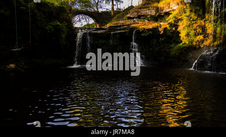 Lumb fällt. eine lokale Ausflugsort und Swimming-Loch in der Nähe von Hebden Bridge, West Yorkshire, Großbritannien Stockfoto