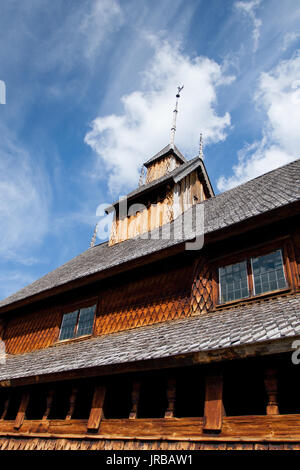 Dach eines der am besten erhaltenen und ältesten Stabkirchen in Norwegen - Eidsborg Stabkirche in tokke, Telemark County, Norwegen Stockfoto