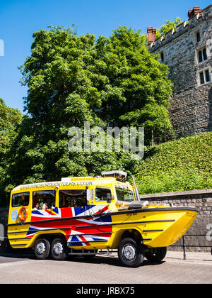 Windsor Duck Tours, Windsor Castle, Windsor, Berkshire, England, GB, GB. Stockfoto