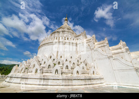 Die weiße Pagode der Hsinbyume (Mya Thein Dan Pagode) Paya Tempels in Mingun in der Nähe von Mandalay, Myanmar Stockfoto