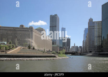 Chicago River und Downtown Chicago, Illinois Stockfoto