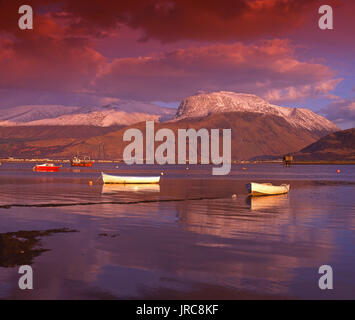 Herrliche Winter Blick auf Ben Nevis vom Ufer des Loch Eil, Fort William, Lochaber Stockfoto