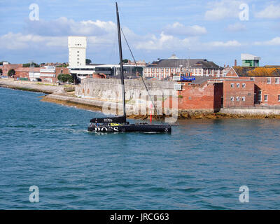 Alex thompsons "Hugo Boss Yachtcharter eingabe Portsmouth Harbour Stockfoto