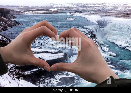 Berühmten Gullfoss ist einer der schönsten Wasserfälle auf der Island. Es befindet sich auf der Südseite der Island. Stockfoto