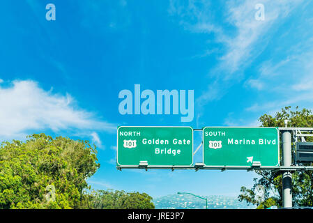 Golden Gate Bridge Road Sign in San Francisco, Kalifornien Stockfoto