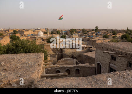 Blick auf die alte Zitadelle von Arbil im irakischen Kurdistan. Juli 2013. Stockfoto