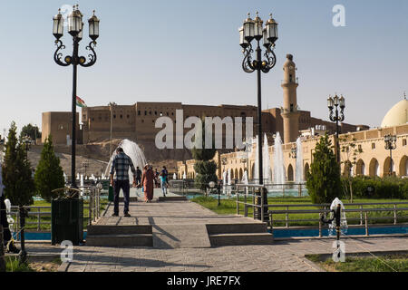 Blick auf die alte Zitadelle von Arbil im irakischen Kurdistan. Juli 2013. Stockfoto