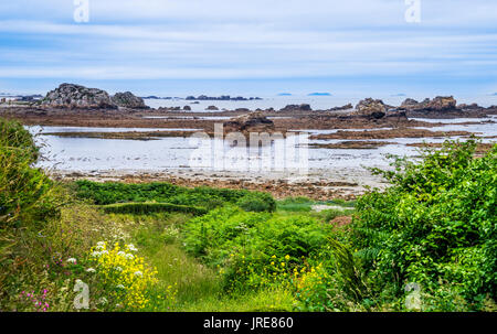 Frankreich, Bretagne, commune de Plougrescant, Le Gouffre de Plougrescant im Département Côtes-d ' Armor, landschaftlich reizvoll, felsigen Ärmelkanal Küste Landschaft n Stockfoto