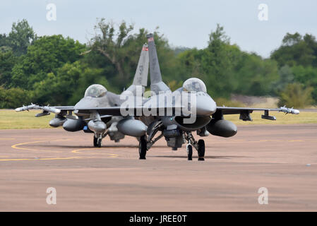 US Air Force F-16 CM kämpfenden Falken der 480th Fighter Squadron Warhawks. Der 52Nd Fighter Wing in Spangdahlem Air Base, Deutschland Stockfoto