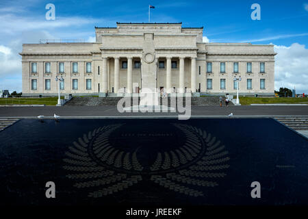 Wasserspiel und Auckland War Memorial Museum, Auckland Domain, Auckland, Nordinsel, Neuseeland Stockfoto