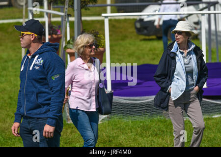 Gatcombe Gloucestershire, UK. 5. August 2017. Gatcombe Gloucestershire.Festival British Eventing & HRH Prinzessin Royal und Mike Tindall vor dem Springreiten. Bildnachweis: Charlie Bryan/Alamy Live News Stockfoto