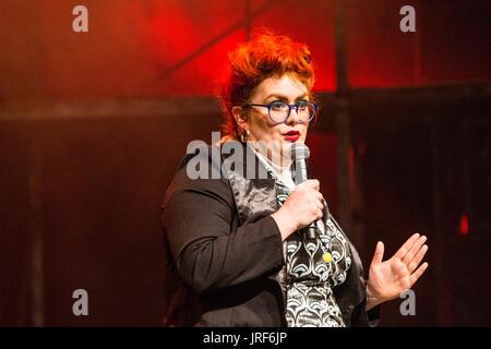 Edinburgh, UK. 5. August 2017. Der Lustgarten Ort startete sein 2017 Edinburgh Fringe Festival Programm veranstaltet von Komiker Ed spielen im Bild: Komiker, Jayde Adams Credit: Rich Dyson/Alamy Live News Stockfoto